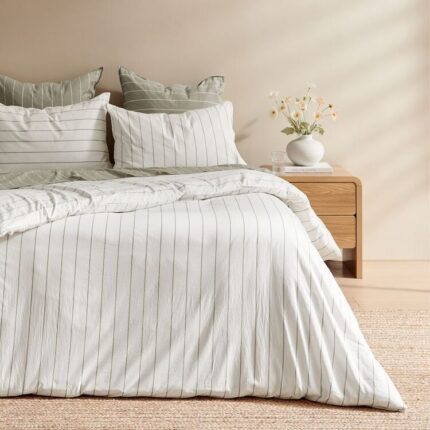 productHero-SPOTWF-BP80722424-white-with-olive-stripe